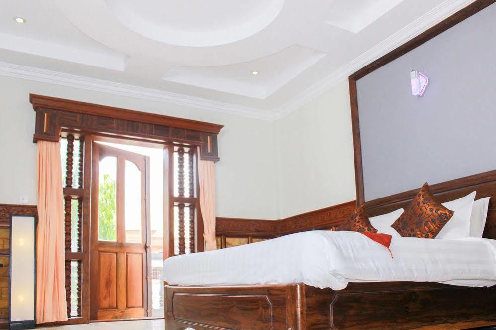 160 Angkor Villa Siem Reap Exterior photo